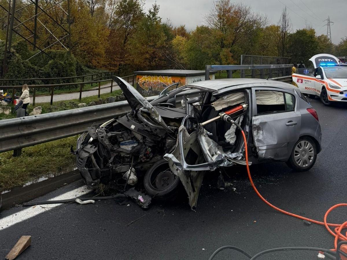 Incidente a Nembro, Mouhamadou Bamba Badiane di Leffe muore in un frontale con l'autopompa dei vigili del fuoco. Stavano andando a spegnere un incendio