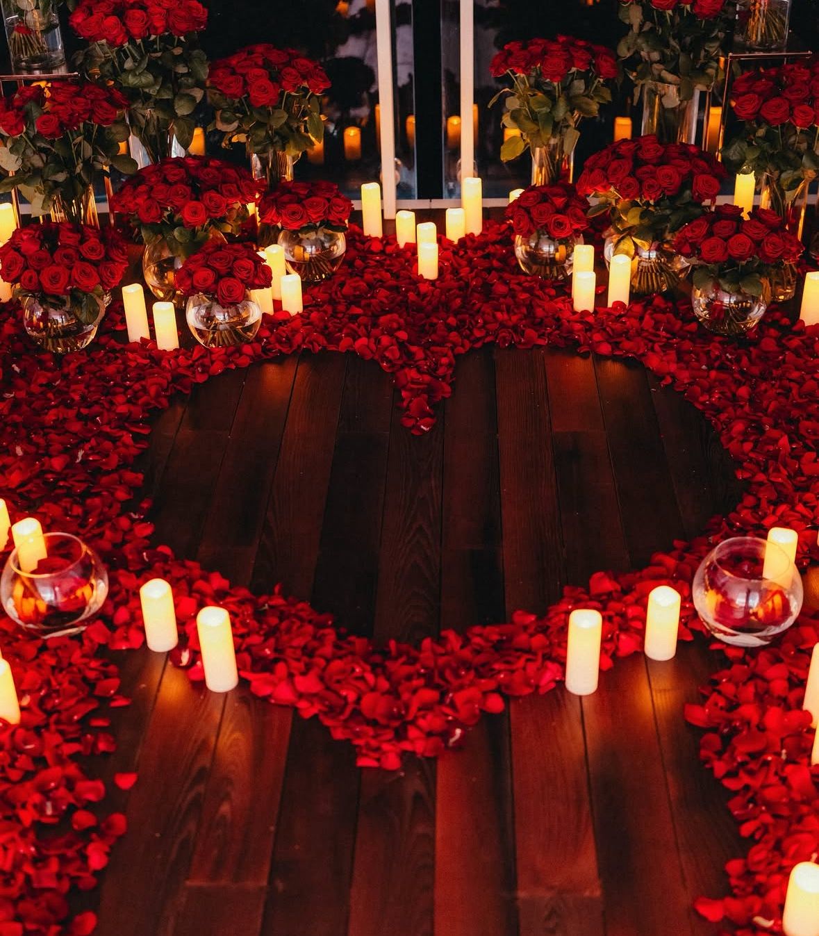 Charles Leclerc si sposa: la proposta di matrimonio (romantica) alla fidanzata Alexandra