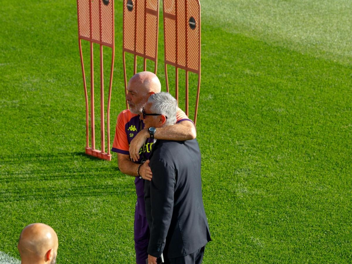 Fiorentina nel caos: squadra in ritiro, Pioli rifiuta la buonuscita, si va verso l'esonero