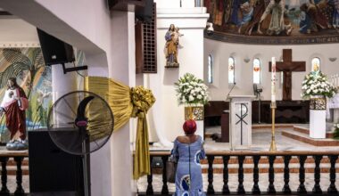 Oriente Occidente di Rampini | Ora Trump vuole difendere i cristiani in Africa, ma non in Cina