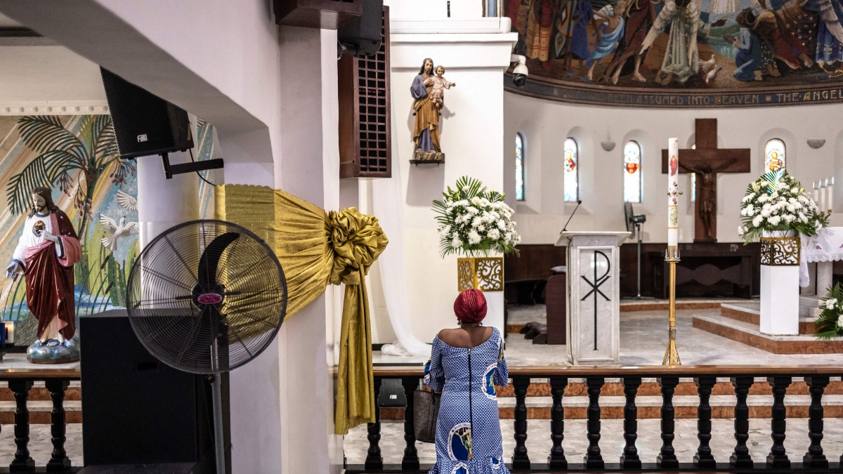 Oriente Occidente di Rampini | Ora Trump vuole difendere i cristiani in Africa, ma non in Cina