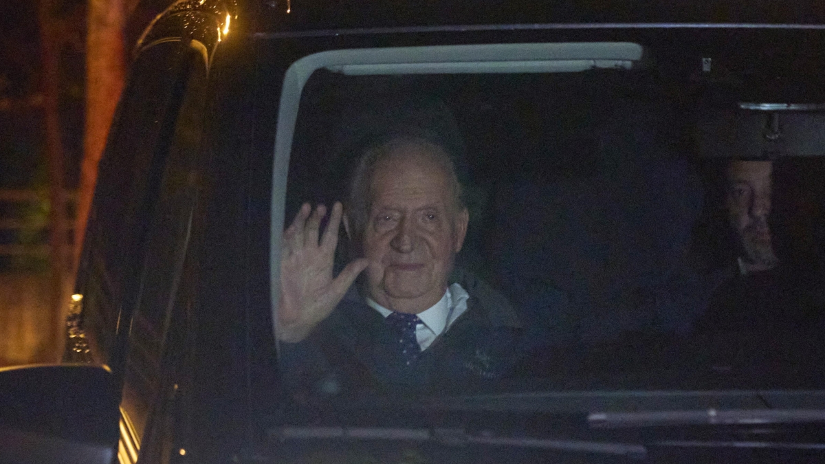 L'autobiografia di re Juan Carlos: «La regina Elisabetta mi disse di non abdicare. L'amante Corinna? Un errore, mi pento amaramente»