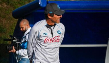 Napoli, Conte ritorna e prepara il tridente: 4-3-3 con Neres in fascia, Elmas mezz'ala