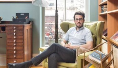 Jonathan Safran Foer: «Sono andato al seggio per votare Mamdani ma ho lasciato scheda bianca: gli slogan sono un rischio. Però parla il linguaggio dei giovani ed è una speranza»