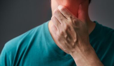 Tumori testa collo: i sintomi da non trascurare per non perdere tempo. Casi in aumento nei 50enni per colpa dell'Hpv