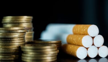 Sigarette, la raccolta firme per aumentare di 5 euro il prezzo dei pacchetti e combattere il fumo