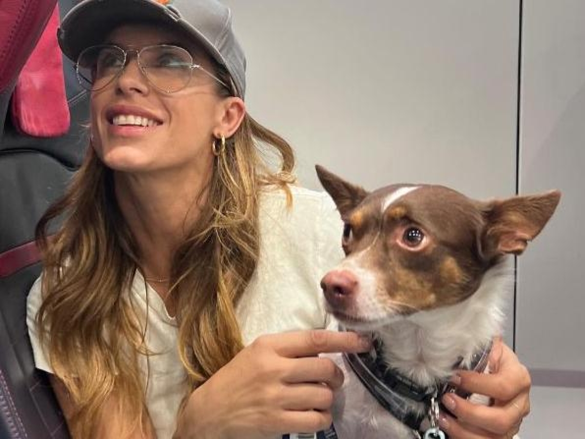 Elisabetta Canalis: «Leggo nel cuore e nella mente dei cani. Il canile? Un carcere pieno di innocenti»