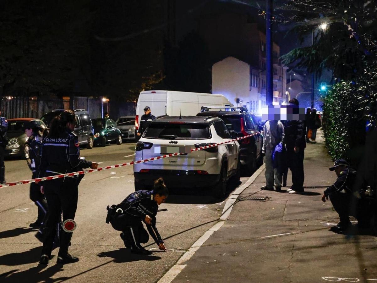 Milano, ragazzino di 12 anni travolto da un furgone al Vigentino: incosciente dopo l'urto, è grave. Investito un altro bambino di 9 anni