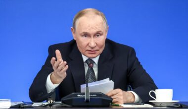 La repressione di Putin, che mette anche gli ex amici nella lista degli agenti stranieri: «Il venerdì è il giorno del giudizio»