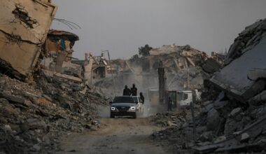 Gaza, le notizie sulla tregua Israele-Hamas in diretta | Trump, «molto presto» forza di stabilizzazione a Gaza. Mattarella: «Grande amicizia con la Palestina, Anp interlocutore»