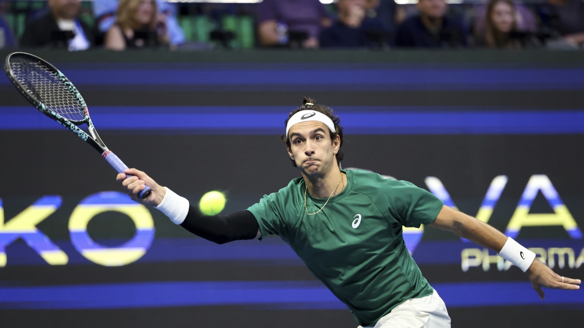 Musetti-Djokovic, la finale dell'Atp di Atene in diretta: 6-4, 3-6, 3-3, controbreak di Lorenzo