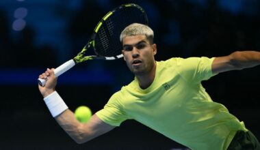 ATP Finals a Torino | Alcaraz supera De Minaur 7-6 6-2