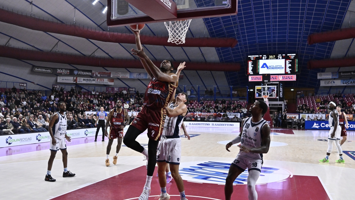 Serie A, Reyer Venezia-Dinamo Sassari 89-76: gli orogranata chiudono una settimana perfetta