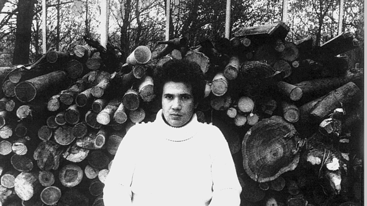 Molteno, rivolta per la via intitolata a Lucio Battisti: petizione con 117 firme. Il sindaco: «È ora di sanare i rancori del passato»