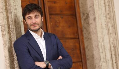 Lino Guanciale intervista: "Bullismo, rugby, Fiorentina"