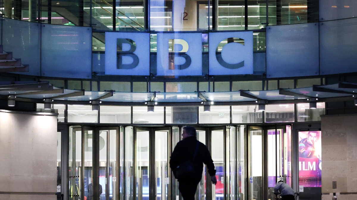 La Bbc chiede scusa a Trump ma rifiuta di pagare il risarcimento