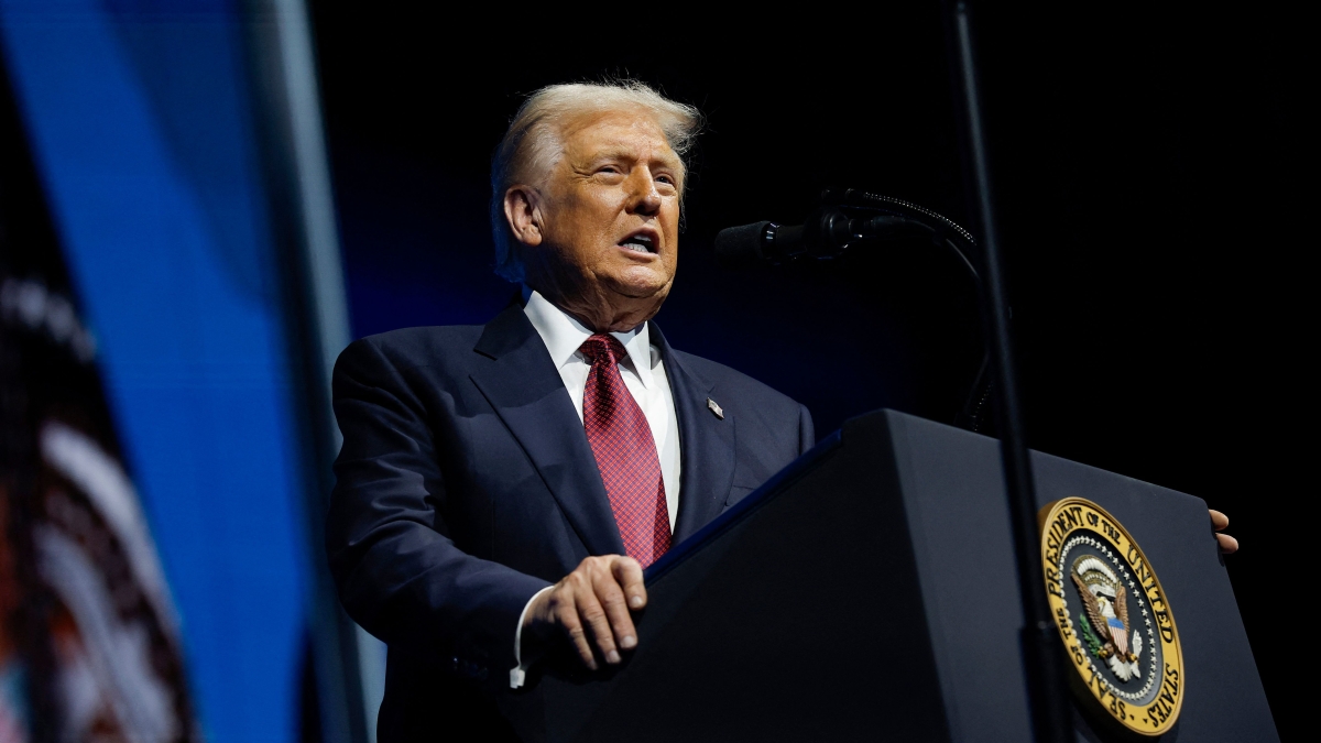 Trump riduce i dazi su alcuni prodotti alimentari: dal caffè alla carne, ecco quali