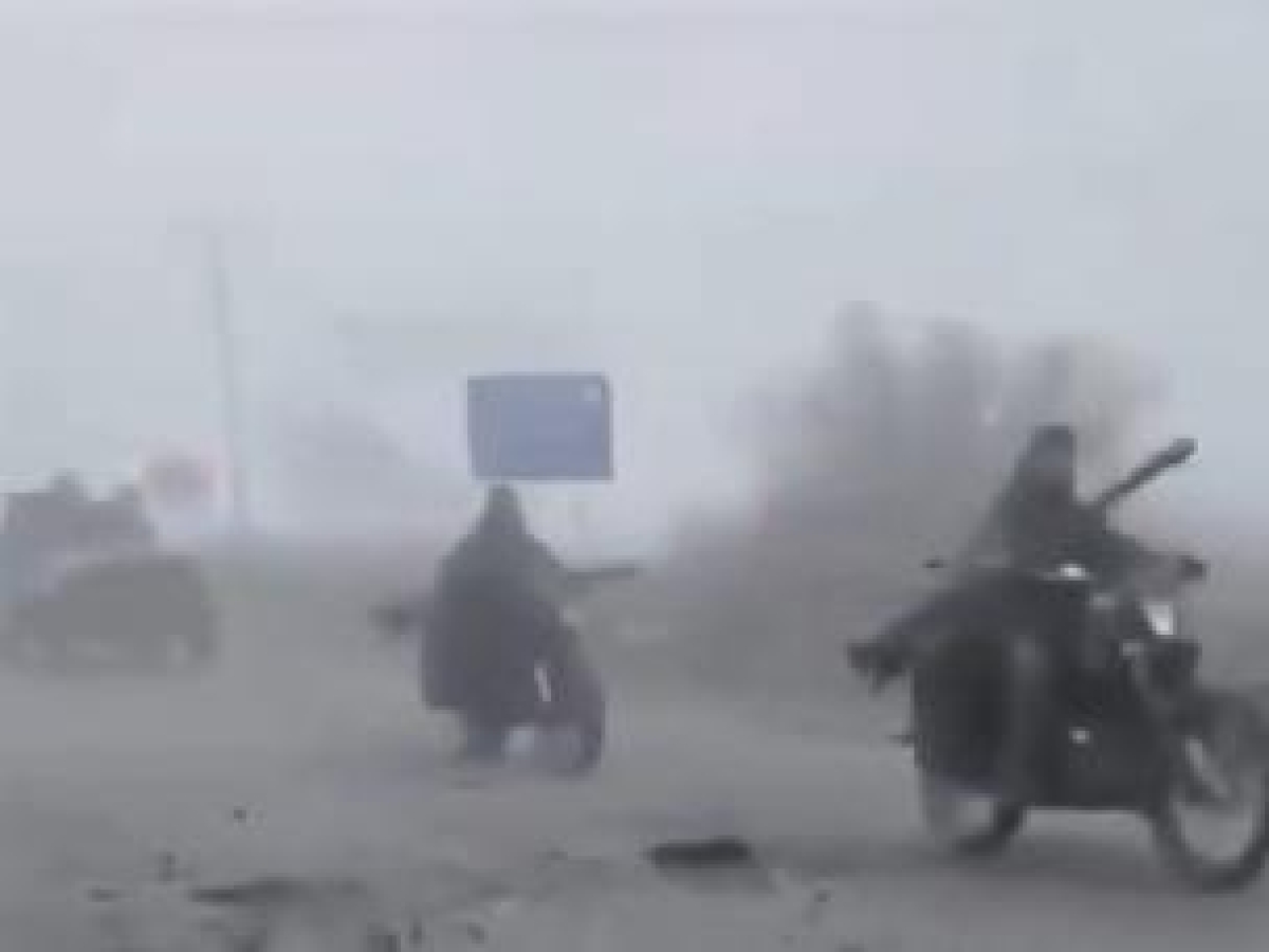 Pokrovsk, «300 militari russi entrati in città, coperti dalla nebbia»: così il meteo ha «accecato» i droni ucraini