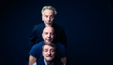Aldo, Giovanni e Giacomo: «Figli di operai, siamo stati felici con poco: ogni cosa era preziosa. Dopo il successo, i nostri genitori chiedevano: "Ma il conto corrente è a posto?"»