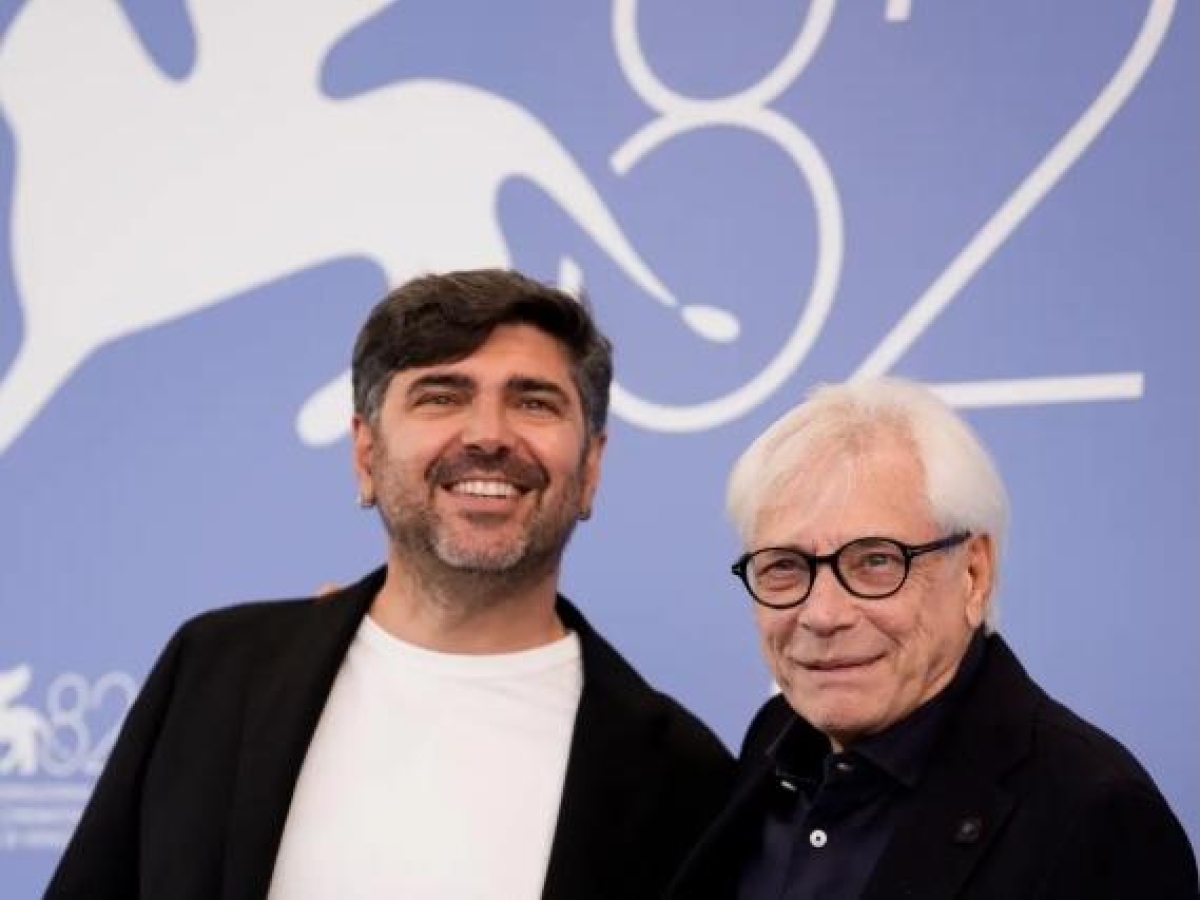 Nino D'Angelo: «Essere raccontato da un figlio è un privilegio». Nelle sale il film di Toni