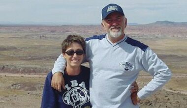 La moglie di Faletti: «La prima volta lo vidi e pensai: che sborone. Il tumore e le cure a Los Angeles? Non era né arrabbiato né triste»