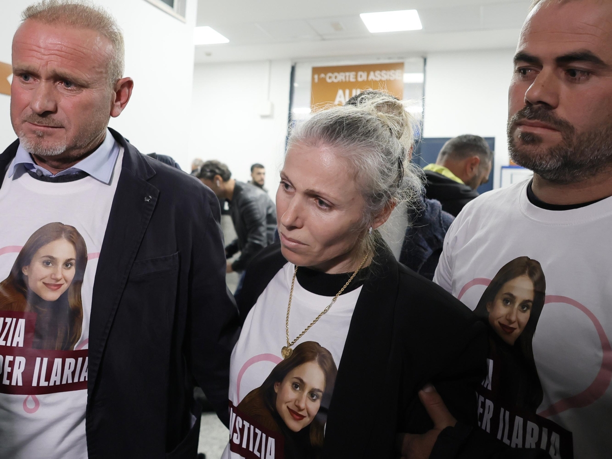 Femminicidio Ilaria Sula, prima udienza del processo a Mark Samson: in aula anche i genitori e gli amici della ragazza