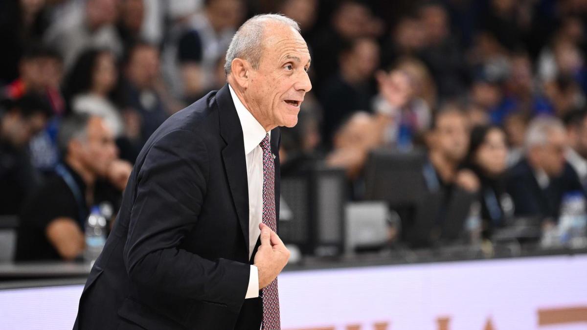 Olimpia Milano: Ettore Messina si è dimesso, squadra a Poeta