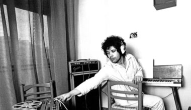 Lucio Battisti divide la «sua» Molteno, 117 firme contro una via col suo nome: «Mai avuto rapporti con lui». Mogol: «Dovrebbero essere orgogliosi»