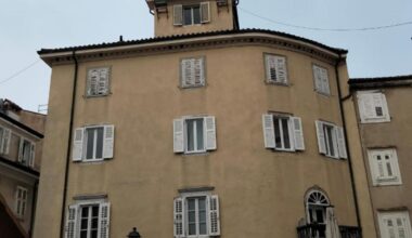 Trieste, madre uccide il figlio di 9 anni tagliandogli la gola