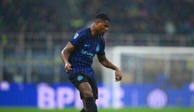 Infortunio Dumfries con l'Olanda: fastidio alla caviglia, rientra a Milano