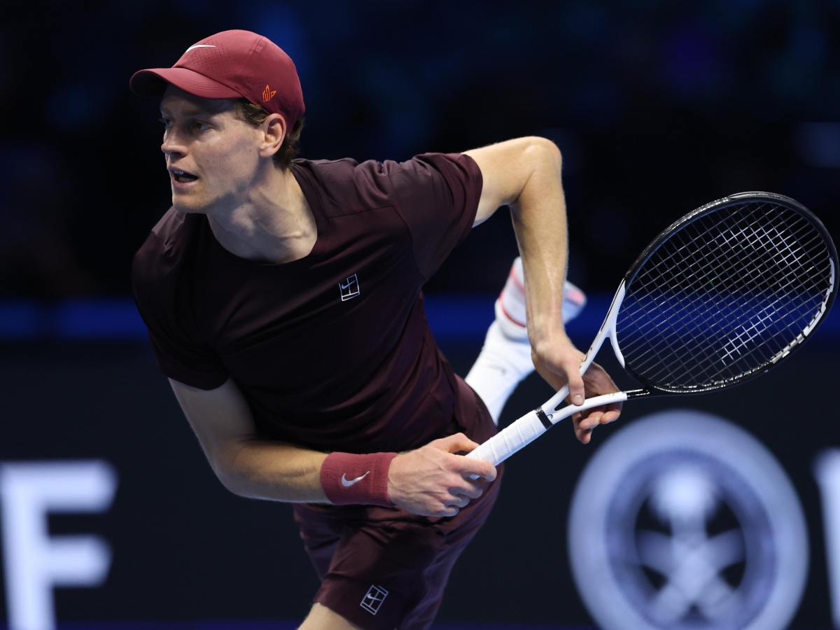 Sinner-De Minaur alle Atp Finals di Torino, la diretta: 7-5, 6-2 Jannik è in finale per il terzo anno di fila