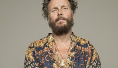 Jovanotti in giro per il mondo in tour: da Kinshasa in Congo al Sud Italia in bici tra una tappa e l'altra