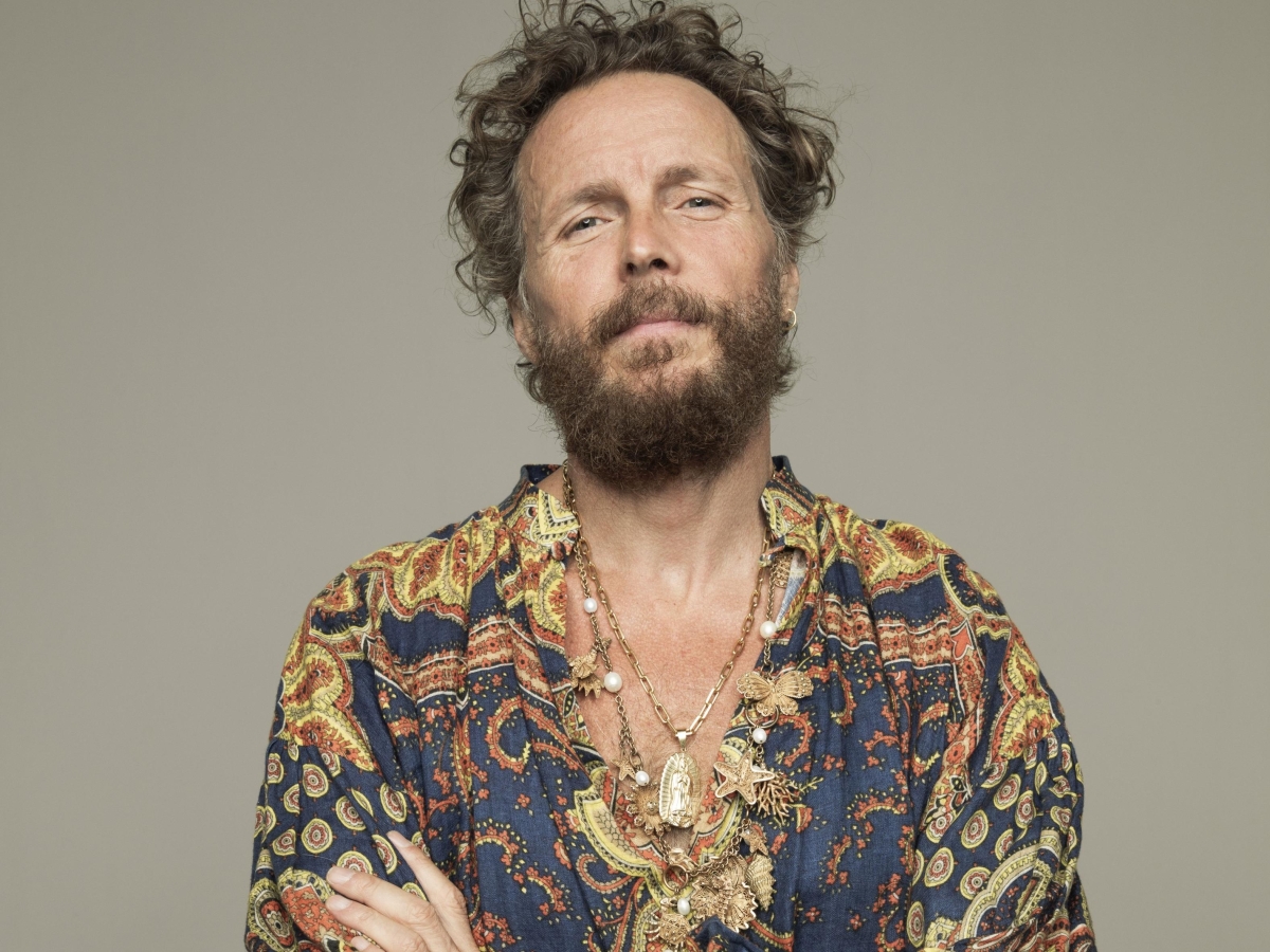 Jovanotti in giro per il mondo in tour: da Kinshasa in Congo al Sud Italia in bici tra una tappa e l'altra