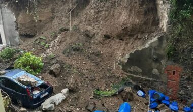 Maltempo Genova, tromba d'aria: caduti container al porto di Pra' e danneggiato un capannone, esondato il rio Fegino