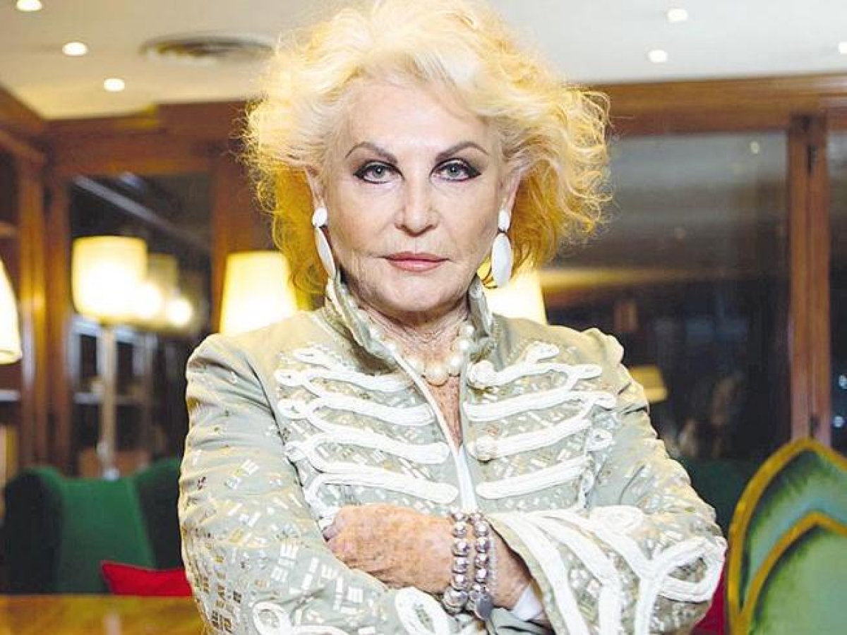 Roberta Tagliavini: «Armani si ispirava con le mie vetrine. Mina faceva l’uncinetto in negozio e se entravano i clienti li serviva lei. Tom Cruise non l’ho riconosciuto»