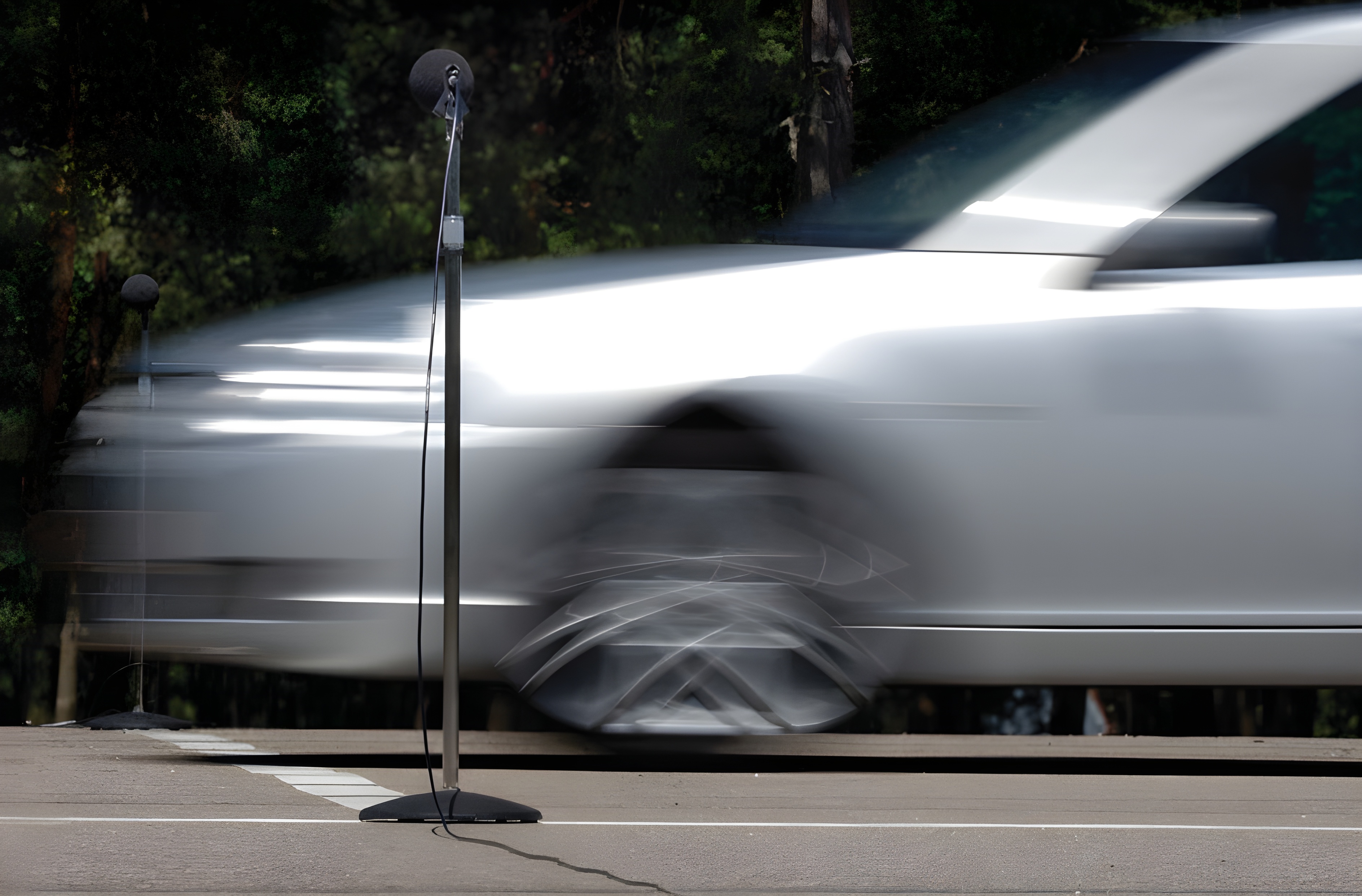 Addio ai motori rombanti: l'UE vuole mettere al bando le supercar dal 2026