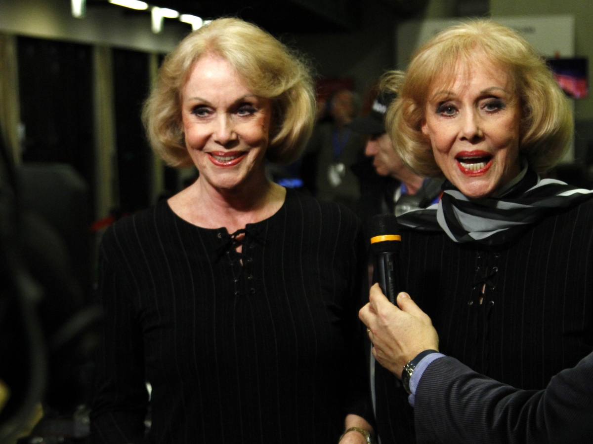 Le gemelle Kessler non saranno sepolte insieme: in Baviera è vietato mischiare le ceneri