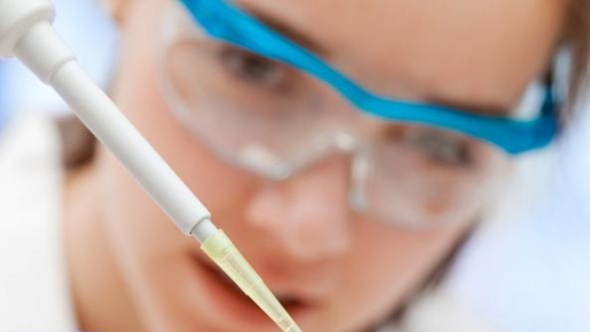 Leucemia mieloide acuta, aggressiva e tipica degli anziani: c'è una nuova cura