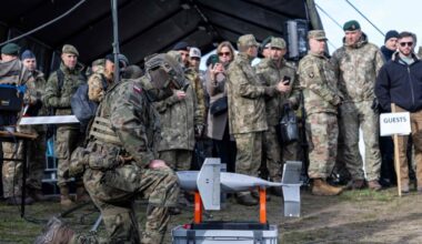 Ucraina - Russia, le notizie sul conflitto in diretta | Axios: «Usa segretamente al lavoro con Mosca su nuovo piano di pace in 28 punti». Trump approva una vendita di nuove armi all'Ucraina per 105 milioni di dollari