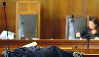 «Era un amico d'infanzia ritrovato su Facebook. Ho lasciato mio marito per lui, ma mi ha svuotato il conto»