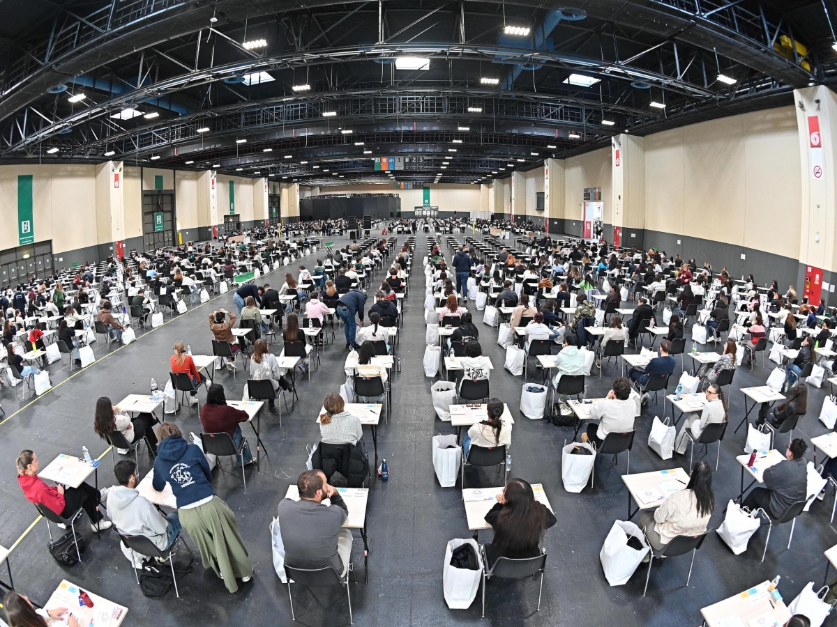 Vite sospese al semestre filtro di Medicina: «Lezioni registrate, niente domande ai prof, aule studio vietate: come ai tempi del Covid»