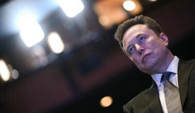 Il nuovo mondo dell’Ai secondo Musk: il lavoro sarà «opzionale» e il denaro «irrilevante» (con l’idea del reddito universale)