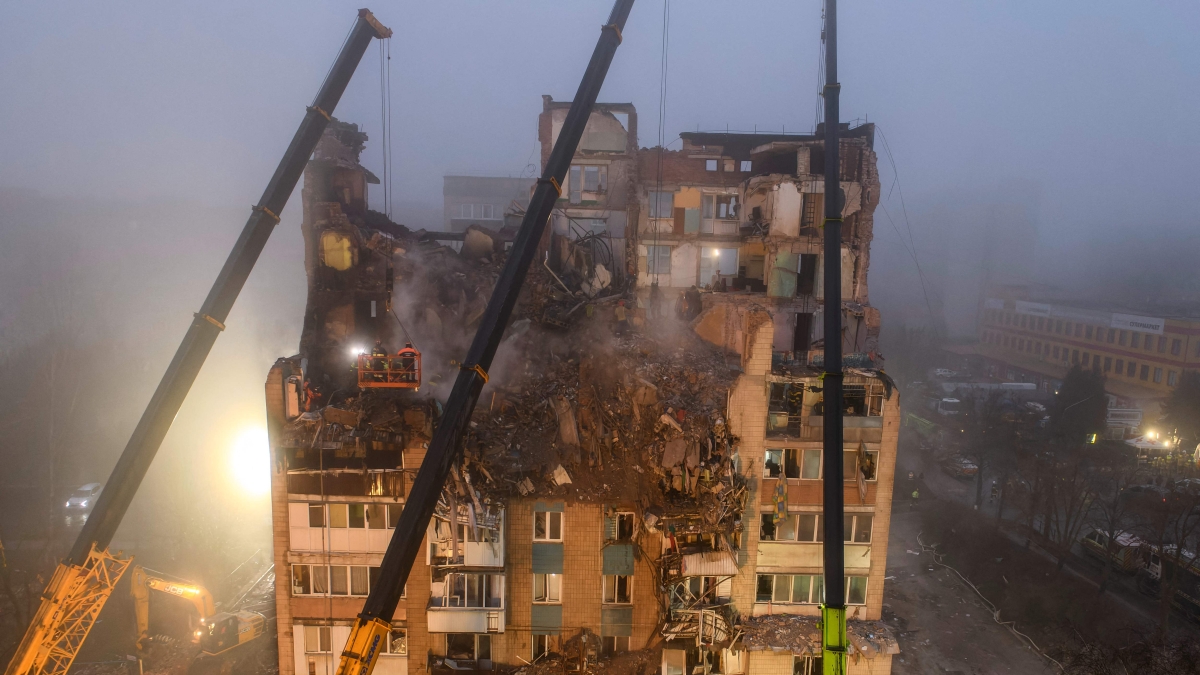 Ucraina - Russia, le notizie sul conflitto in diretta | Zelensky bocca il piano Usa per la pace: «Parlerò con Trump». Kiev: «Kupyansk è ancora sotto il nostro controllo»