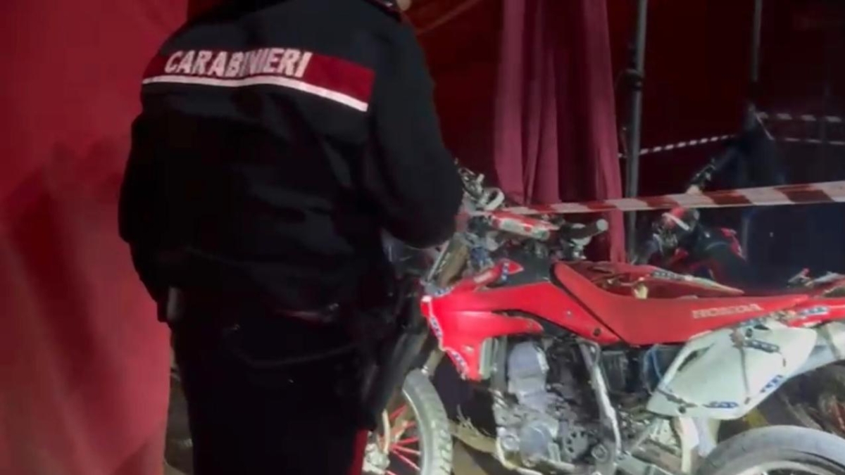 Sant'Anastasia, tragedia al circo: scontro tra stuntman, uno muore: era un cileno di 26 anni. Indagano i carabinieri