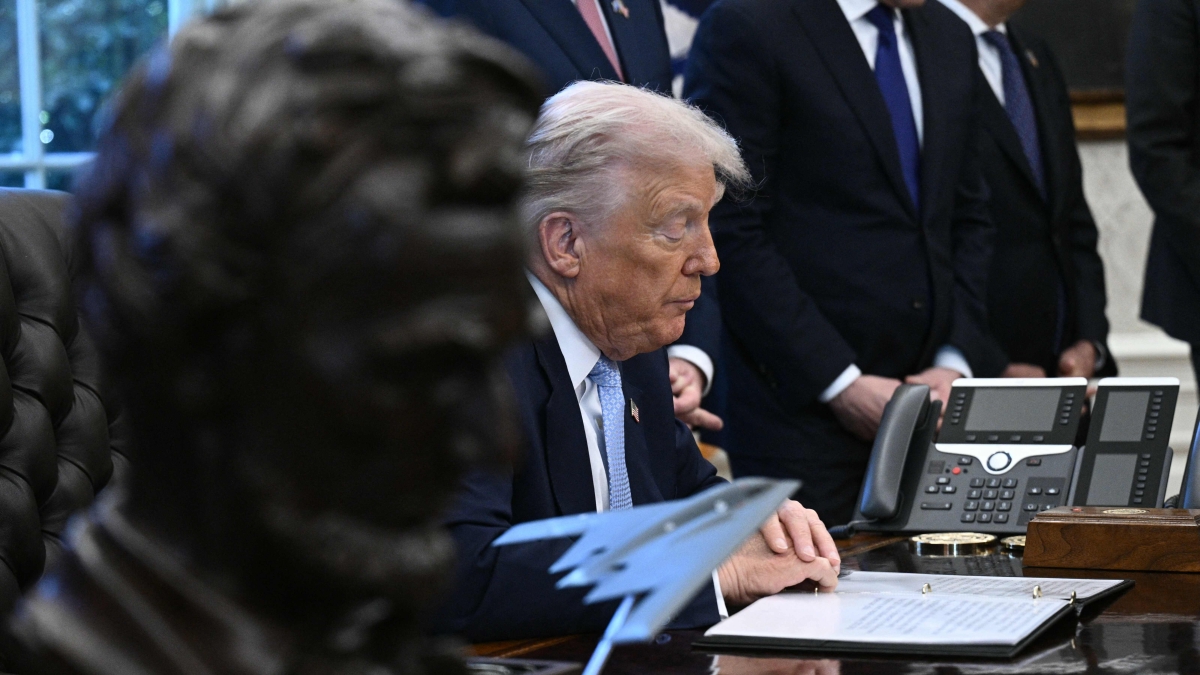 L'ex capo della Cia Leon Panetta: «L’Europa adesso dica che resterà con Kiev, con o senza gli Usa»