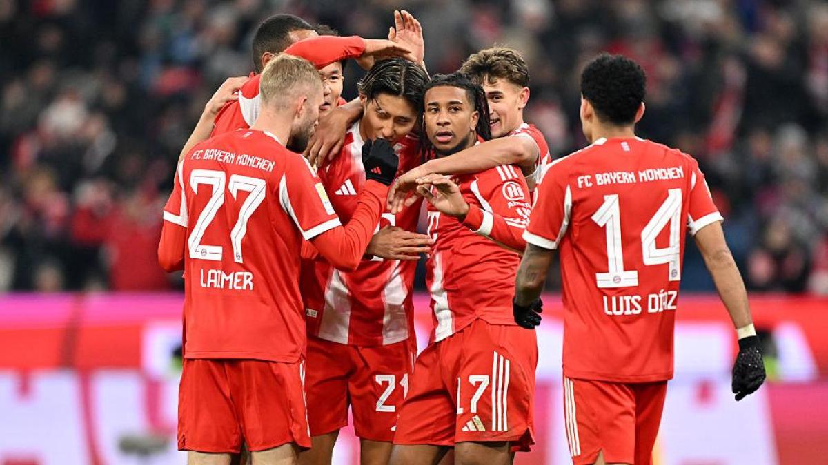 Bayern Monaco-Friburgo 6-2, tripletta di Olise. Psg-Le Havre 3-0, la chiude Barcola