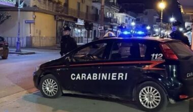 Qualiano, 35enne accoltellata da un uomo vicino casa: è in fin di vita, indagano i carabinieri