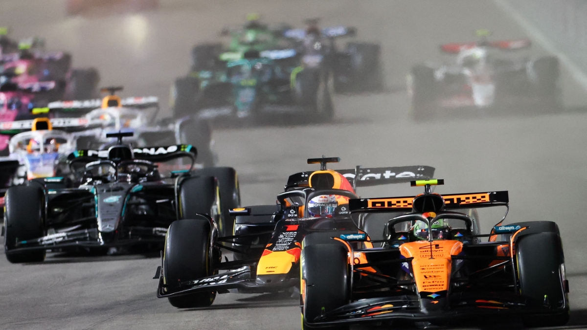 F1 Gp Las Vegas: la gara in diretta. Norris parte dalla pole davanti a Verstappen. Leclerc tenta la rimonta da 9°, Hamilton da ultimo - Corriere della Sera