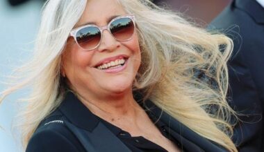 Mara Venier: «Don Mazzi mi sgridava se ero troppo scollata. Il figlio perso con Arbore un grandissimo dolore»