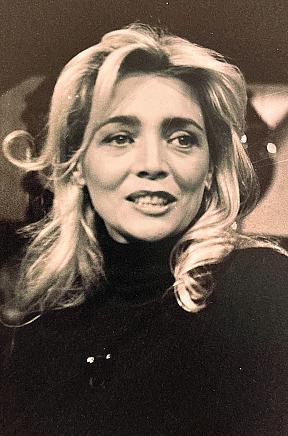 Mara Venier: «Don Mazzi mi sgridava se ero troppo scollata. Il figlio perso con Arbore un grandissimo dolore»